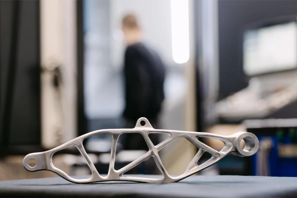 CNC-frezen van metaalwerkstukken bij BO-Solutions – 3- en 5-assige freesbewerking voor maatwerk onderdelen